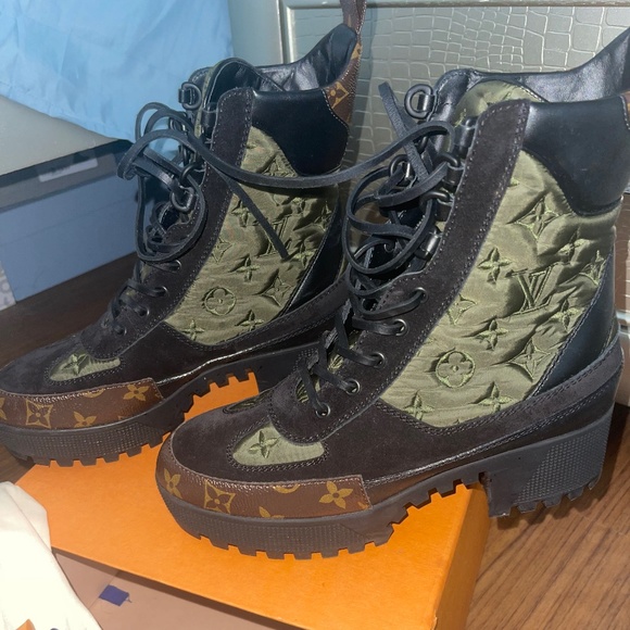- Louis Vuitton Boots - Picture 1 of 8